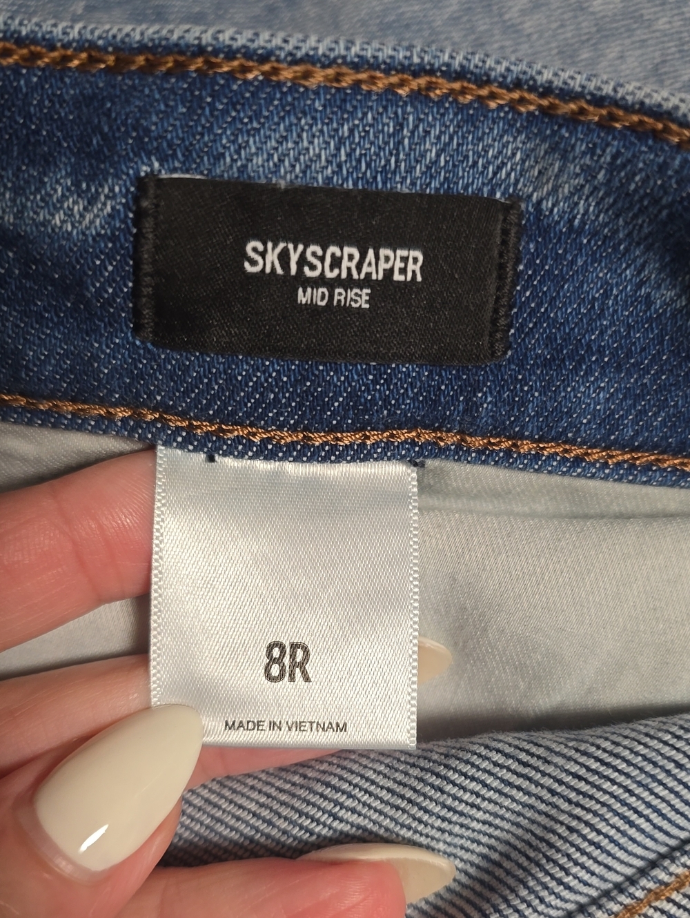 Express Skyscraper Mid Rise Distressed Jeans Size 8 Regular - Picture 9 of 10